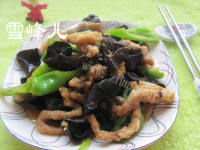 美味的干炸肉炒木耳做法图解6)