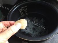 DIY银耳百合雪梨汤做法图解4)