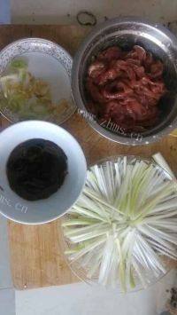 家常菜京酱肉丝做法图解1)