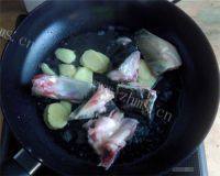 特色美食-鱼头豆腐汤做法图解7)