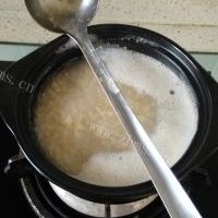 好喝的砂锅燕麦片蛋花汤的做法图解二