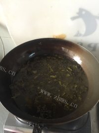 色泽鲜亮的酸菜鱼做法图解6)