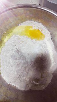 口感不错的放心油条做法图解3)