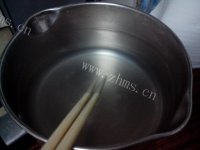 美味西瓜冰粉做法图解3)