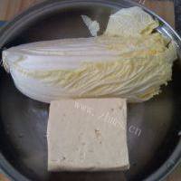 白菜炖豆腐-家庭版的做法图解一