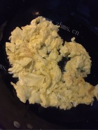 家常菜黄瓜木耳炒鸡蛋做法图解3)