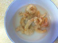 家常菜虾仁烧豆腐做法图解2)