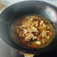家常菜蒜香排骨做法图解3)