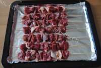 美味的孜然羊肉串做法图解4)