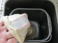 自制豆沙小餐包做法图解6)
