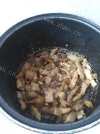 家常菜木耳炒肉做法图解6)