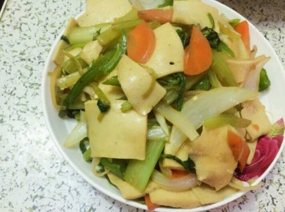 豆皮炒芹菜