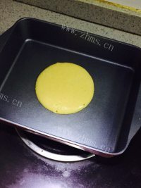 口感丰富的奶香玉米饼做法图解3)