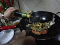 喷香的红烧鳊鱼做法图解4)