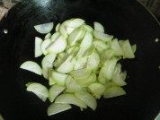家常菜清炒葫芦瓜做法图解3)