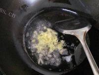 蒜苔肉丝焖面做法图解4)