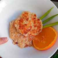 美味的鲜虾肉饼做法图解6)