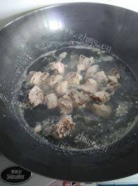 自制红烧排骨做法图解5)