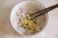 诱人的小酥肉做法图解2)