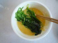 家常蛋煎菠菜做法图解4)