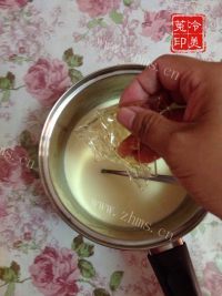 美味的意式鲜奶酪做法图解5)