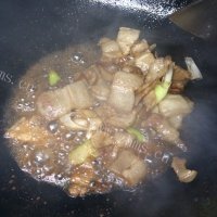 香喷喷的西兰花炒肉做法图解3)
