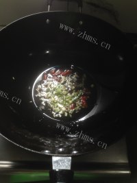 家常菜干煸四季豆做法图解7)