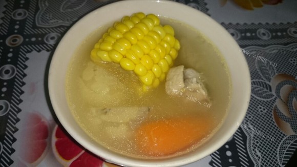 特色美食玉米排骨汤