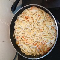 美味胡萝卜云吞捞面做法图解12)