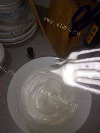 原味戚风蛋糕做法图解11)