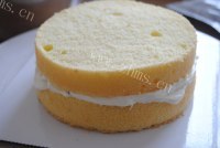 色香味俱全的草莓奶油蛋糕做法图解16)