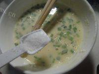 「家有大厨」韭菜鸡蛋饼做法图解5)