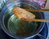 美味的香酥鸡翅做法图解7)
