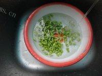家常菜麻辣毛豆做法图解1)