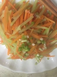 美味佳肴般的凉拌莴笋做法图解5)