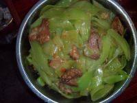 营养丰富的莴笋炒肉