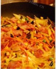 美味的培根蔬菜焗饭做法图解4)