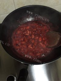 芳香四溢的草莓酱做法图解5)