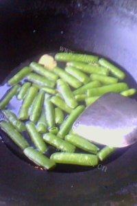 下酒菜盐水豌豆做法图解7)