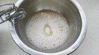 喷香的原味戚风蛋糕做法图解11)