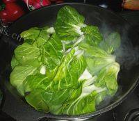 诱人的青菜豆腐汤做法图解3)