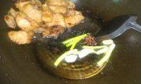 家常菜五花肉焖土豆做法图解9)