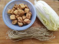 棒棒哒娃娃菜豆泡炖粉条做法图解1)