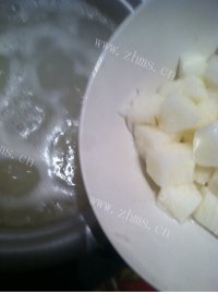 自制山药枸杞粥做法图解3)