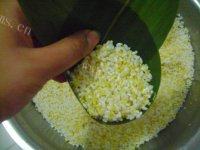 简单易做的蜜枣粽子做法图解6)