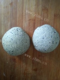 好吃的杂粮面包做法图解10)