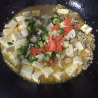 色香味浓的蟹黄豆腐做法图解9)