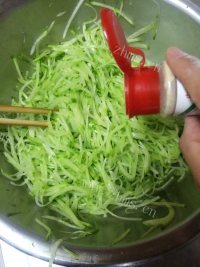 美味的炸萝卜丸子做法图解6)