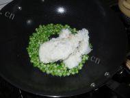 自己做的豌豆炒饭做法图解5)