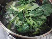 简易的腊肉炒芥兰做法图解4)